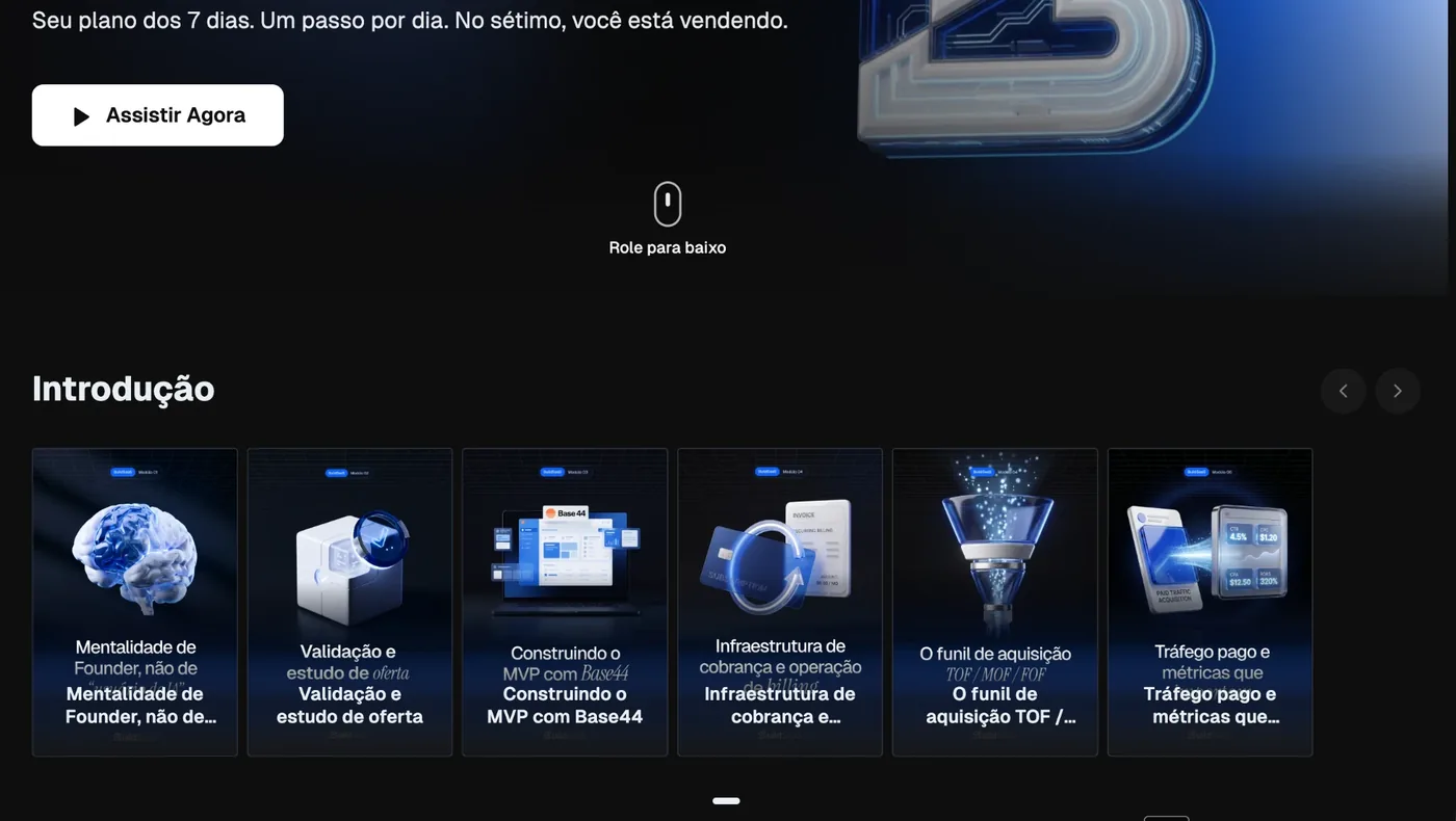Área de membros do BuildSaaS com o botão Assistir agora e as capas dos módulos do curso